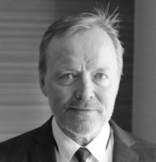 Dr Kaare E. Lundstrøm